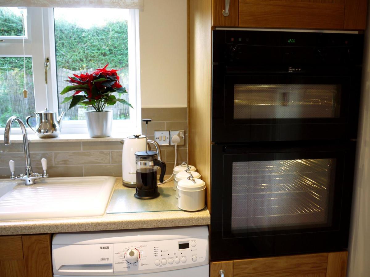 Cosy Stone Cottage, The Bungalow Perrotts Brook Cirencester Ngoại thất bức ảnh