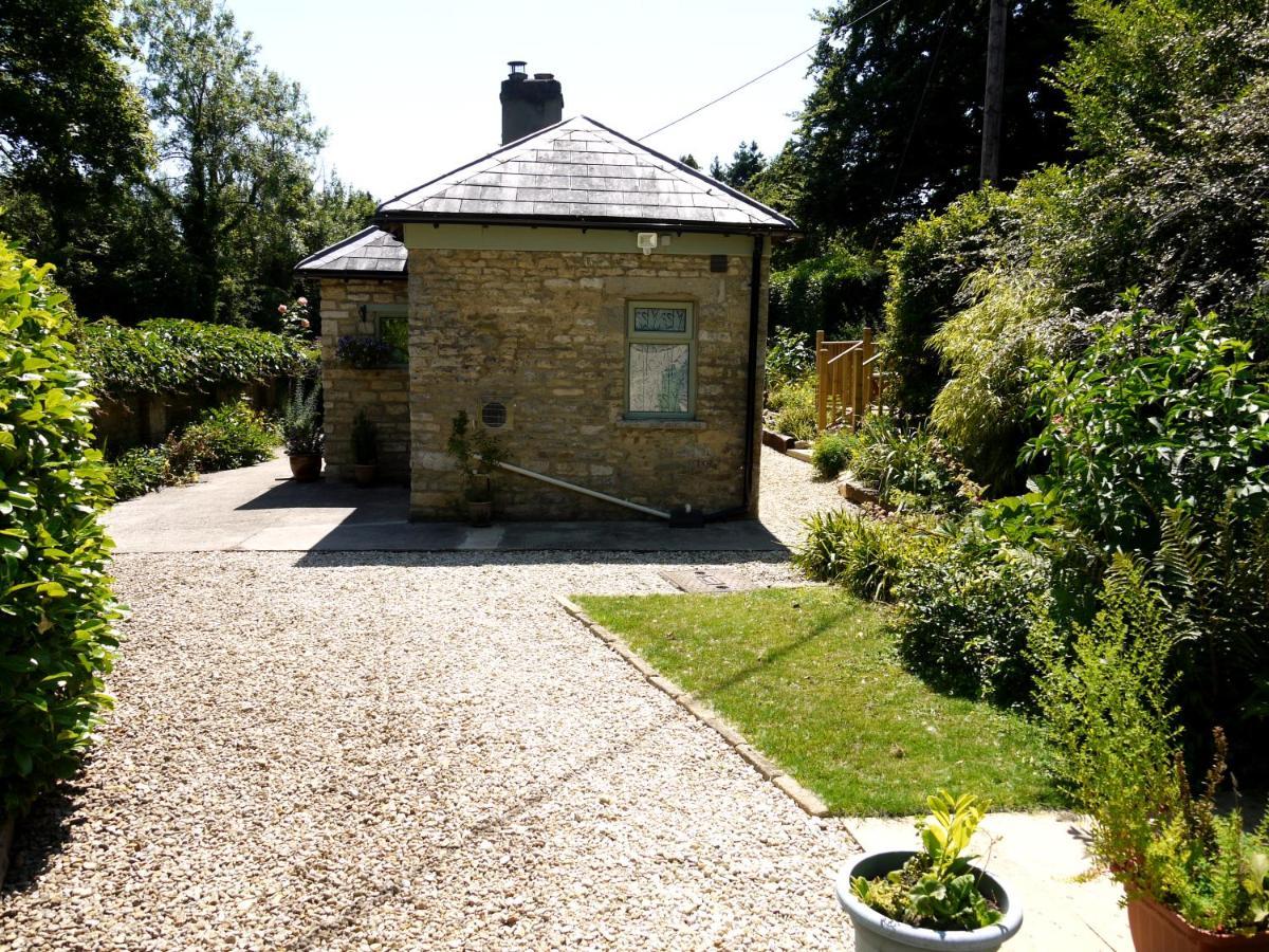Cosy Stone Cottage, The Bungalow Perrotts Brook Cirencester Ngoại thất bức ảnh