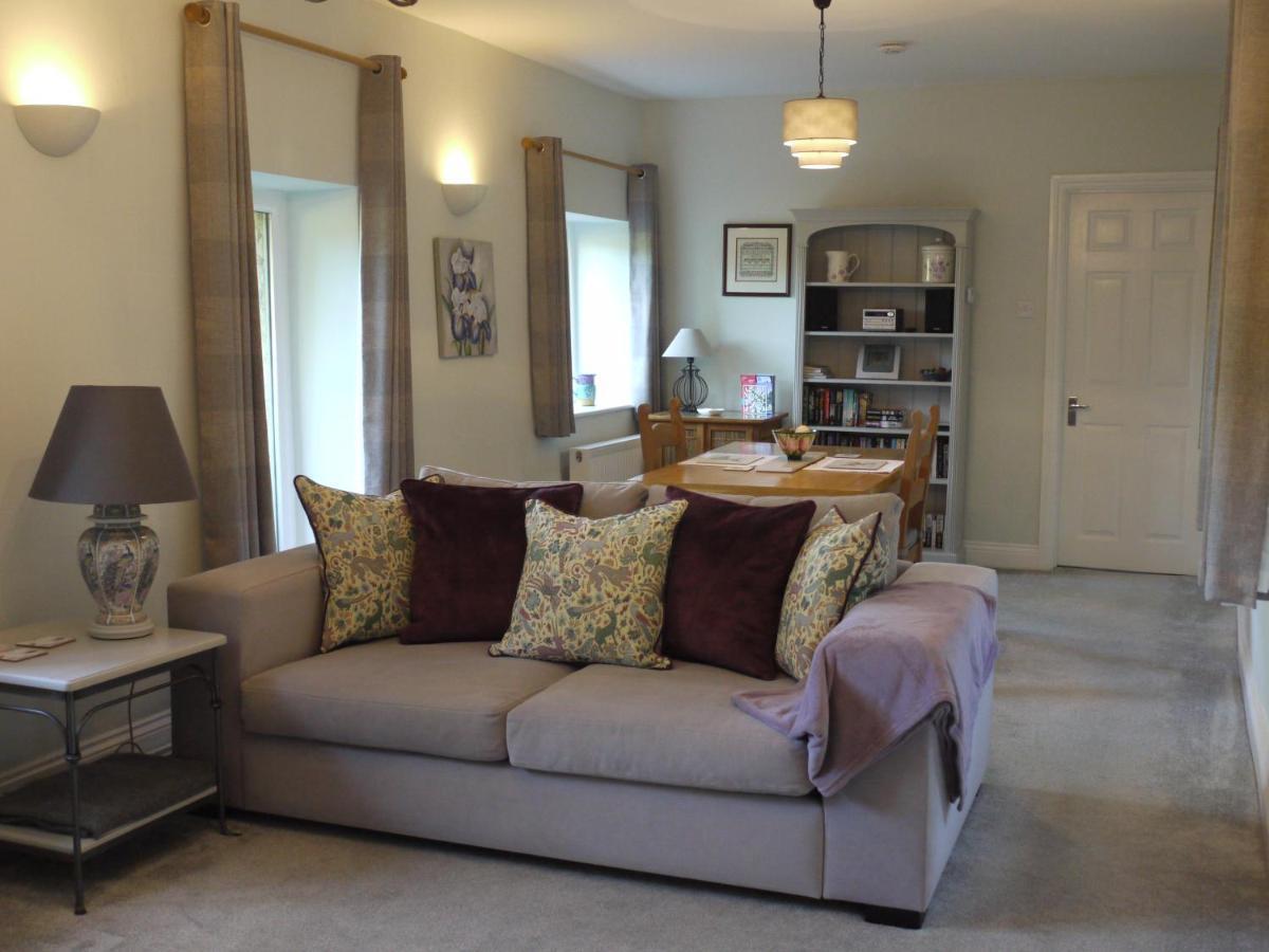 Cosy Stone Cottage, The Bungalow Perrotts Brook Cirencester Ngoại thất bức ảnh